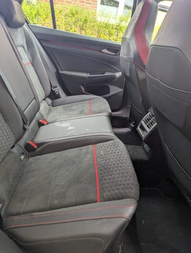 fleckige Sitze reinigen VW Golf VII GTI Clubsport